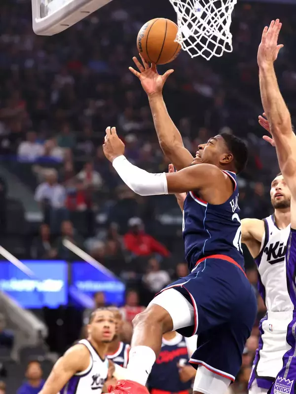 【ＮＢＡ】クリッパーズの八村塁は開幕戦の前半は４得点　チームはキングスに６１―５４でリード　開幕戦
