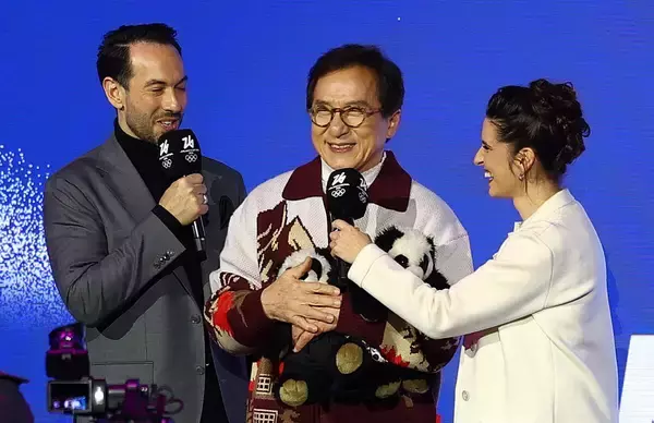 【五輪】フィギュアエキシビションにジャッキー・チェンが登場！　満員の場内大歓声「ここにいられることは光栄」