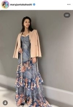 高橋メアリージュン、胸元あらわ！魅惑的なロングドレス姿に「きゃー」「神々しいまでの美しさ」「たまらんス」