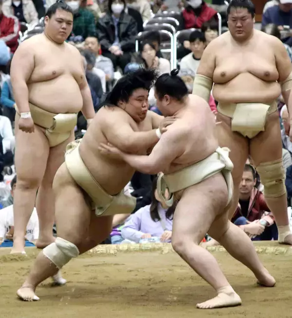 「相手が強いほど燃える」　春場所新入幕の藤凌駕が申し合いで注目の的　サイン求め多くのファン…夏場所は勝ち越し目指す