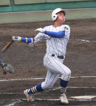 【高校野球】武庫荘総合の２年生・片山翔貴が東洋大姫路相手に“大谷ルール”で４回無失点　打っては本塁打含む３安打「攻めて攻めて攻めまくる」