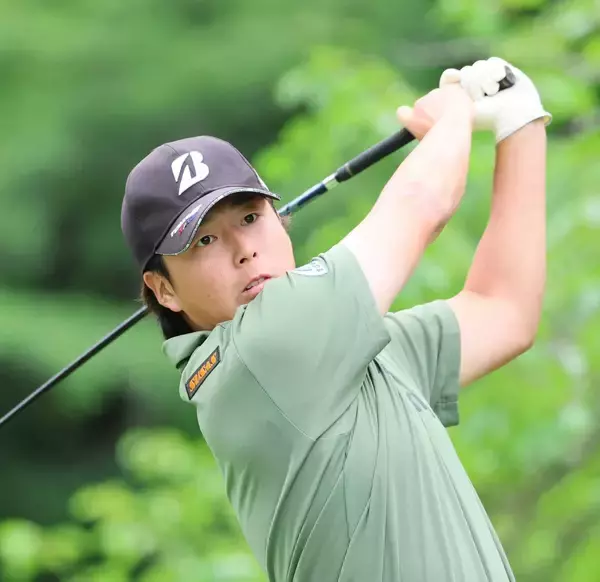 【男子ゴルフ】平本世中が１９アンダーで暫定トップ　河本力が２位浮上　第２Ｒもサスペンデッド