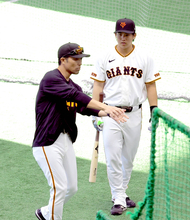 【巨人】清水隆行コーチが初アドバイス　石塚裕惺は「非常にポテンシャルの高い選手」