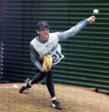 【巨人】ドラフト１位・竹丸和幸４度目ブルペン入り　座った捕手に力強い投球