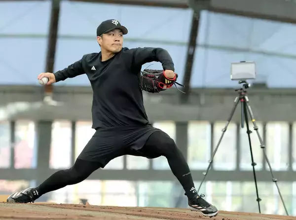 【巨人】ブルペン一番乗りの則本昂大、移籍即やる気満々「できるだけブルペンに入ろうと」…宮崎合同自主トレ初日