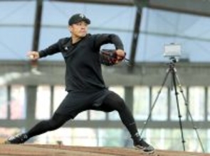 【巨人】ブルペン一番乗りの則本昂大、移籍即やる気満々「できるだけブルペンに入ろうと」…宮崎合同自主トレ初日