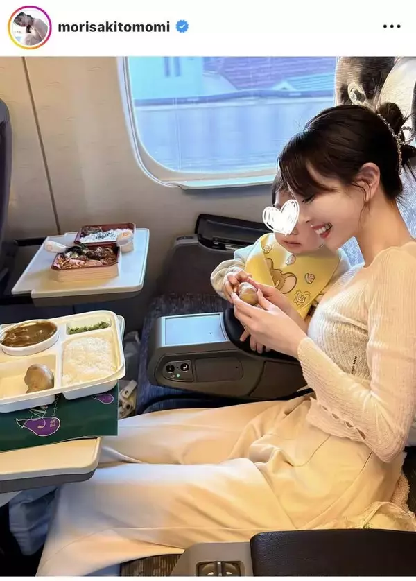 ５歳年下の夫はプロ野球選手！　元「グラビア・オブ・ザ・イヤー」タレントが家族で大阪へ引っ越し　２児のママ・森咲智美が報告