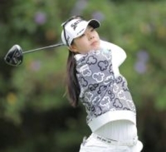 菅楓華　初優勝は逆転　２勝目は逃げ切り　「自分のゴルフに集中」　唯一のアンダーパーで６打差圧勝
