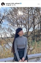 Ｃｏｃｏｍｉ、ミニスカから美脚がスラ～リ！「妹がよく着てる」ブランドに身を包んだコーデショット