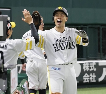 【ソフトバンク】近藤健介が走者一掃の逆転二塁打「高い集中力で仕留めることができた」日本ハム・達孝太をひと振りで攻略