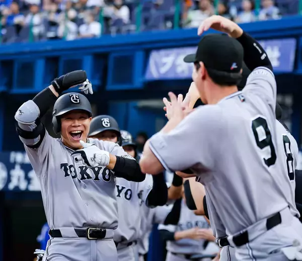 【巨人】佐々木俊輔のプロ初満塁弾で先制に成功「あそこまで飛んで自分でも驚いています」　「６番・左翼」スタメン起用に応える