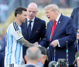 【Ｗ杯】本紙選定・裏１０大ニュース　お騒がせ大統領の政治介入疑惑、カボベルデ英雄の人気が爆上がり、びりびりソックス騒動…名珍場面