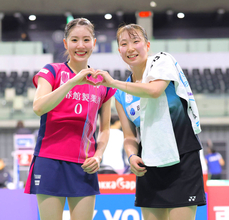 【バドミントン】五十嵐有紗、志田千陽組が初戦突破　五十嵐「自分たちの良い形が多く出せた」志田「練習にもないパターンが見えてきた」