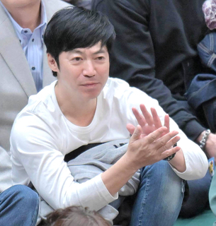 大相撲の生中継に人気お笑いタレントが映り込みにネット沸騰「今日は向正面に」「良い席に東ＭＡＸいる」