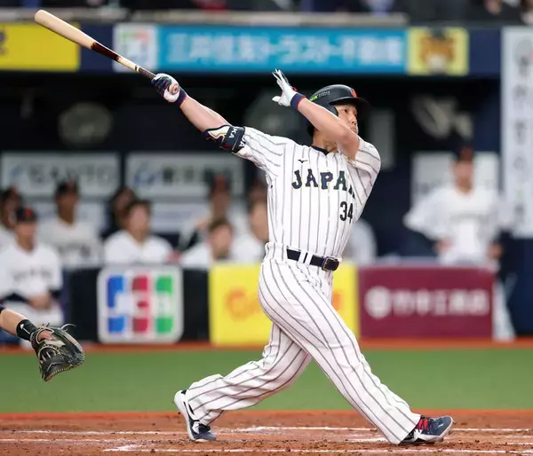 さすが「ＷＢＣ男」　吉田正尚が古巣本拠地で衝撃の特大“５階席弾”…大谷翔平＆鈴木誠也も大喜び「オリックスファンの前で良かった」