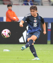 なでしこ狩野体制初陣で５発大勝　谷川萌々子の豪快ロング弾に内田篤人新コーチも驚き…指揮官の地元で好発進