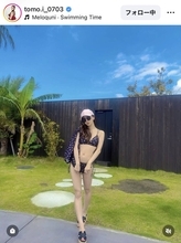 「スタイルレベチ」「美しすぎる」体重３９キロ台・板野友美、水着ショットに騒然「ありがたや」「また写真集出して」