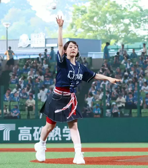 【西武】ＣＵＴＩＥ　ＳＴＲＥＥＴがセレモニアルピッチに登板　佐野愛華の自己採点は「９２点」　真鍋凪咲は登板前の裏話を披露