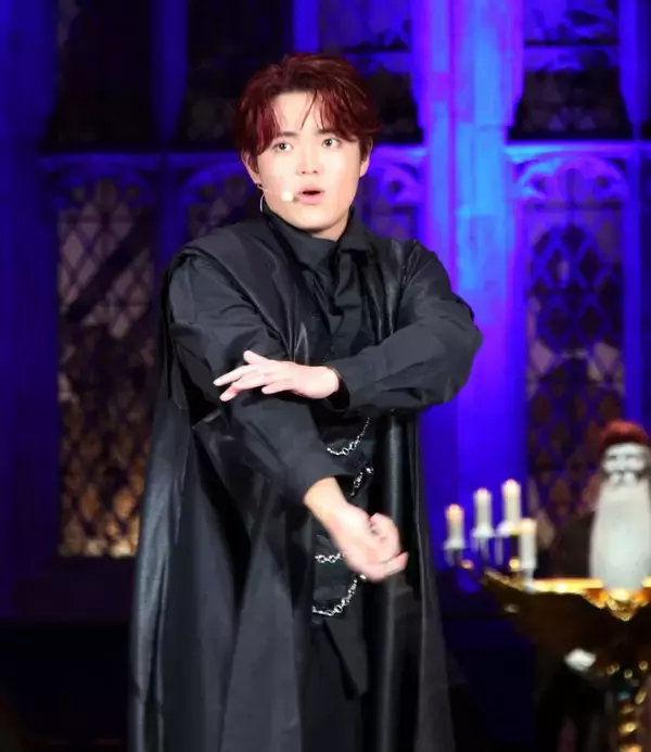 Ｔｒａｖｉｓ　Ｊａｐａｎ・吉澤閑也　不気味なデスイーター特別パフォーマンス「めっちゃ緊張してガチガチに」松倉海斗と披露