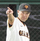 「【巨人】阿部監督、外国人コーチコンビに期待大「若い選手のために、良き相談者として頑張ってもらいたい」」の画像1