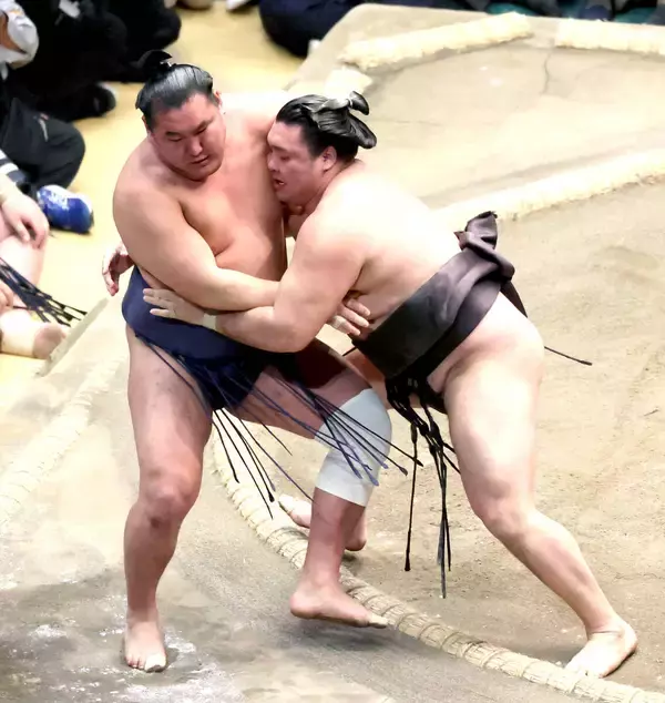 豊昇龍、痛恨の４敗目　八角理事長「立ち合いに気力がなかった」