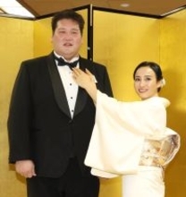 元横綱・照ノ富士の伊勢ケ浜親方、マゲに別れも涙なし「祝いの場。なぜ泣く必要があるのか」…断髪式で３３０人がハサミ