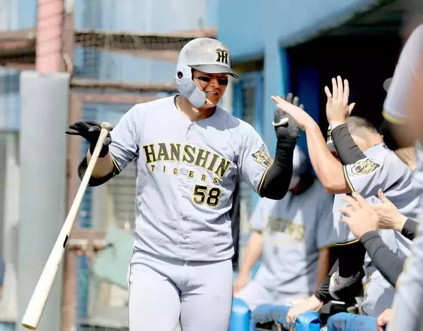 【阪神】前川右京がＯＰ戦チーム１号！右翼スタンドへ先制ソロ叩き込む