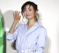 松本まりか　報道陣の前で一日一断捨離宣言「苦しい環境を自ら作っていく」