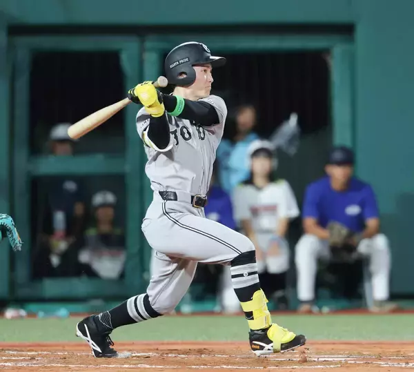 【球宴】浦田俊輔が魅せた！２戦連続安打から二盗、三盗　憧れ周東以来の１試合２盗塁