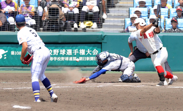 【甲子園】健大高崎、鉄壁の守備が崩れて初Ｖ届かず　「甲子園の魔物というか」決勝点をまさかのサインミスで…　　