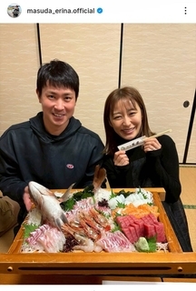 【広島】堂林翔太　枡田絵理奈アナとラブラブ２ショット！「大好きなご飯屋さん」６歳上姉さん女房…子ども３人