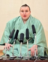 双葉山以来８９年ぶり快挙の安青錦、「双葉山さんとは比べものにはならない。少しでも近づけるように、やっていきたい」