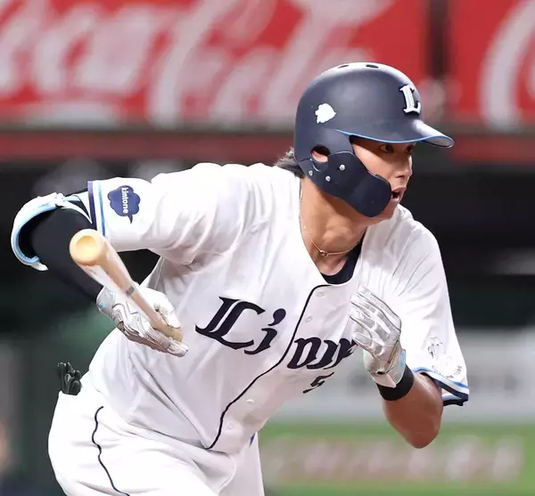 【西武】西川愛也がこどもたちの前で好守も「もっとヒットが打ちたかった」　自身モデルのグラブ配布日