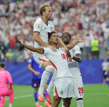 【Ｗ杯】イングランド４発発進！ケイン２発＆ベリンガムＶ弾　クロアチアと両軍計６発打ち合い制す　ケインは代表最多リネカーに並ぶ大会通算１０点目
