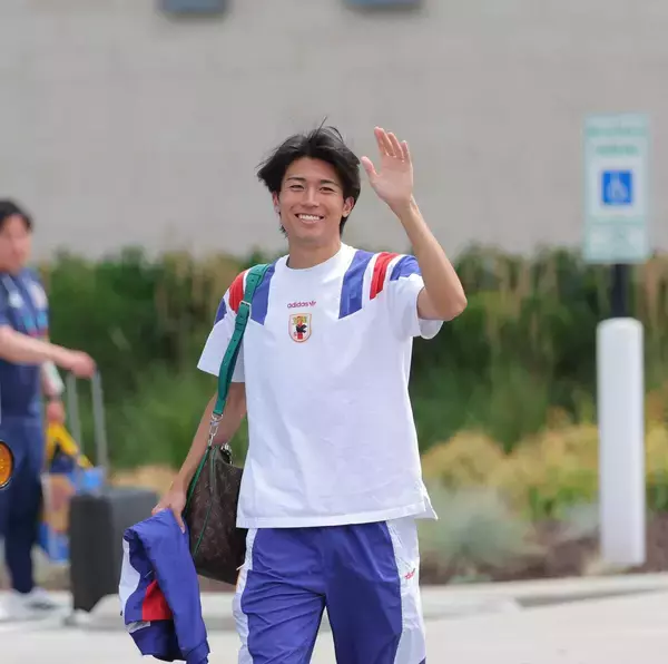 【Ｗ杯】森保ジャパン、ブラジル戦でついに白ユニ着用！今大会初　売り切れ続出のアウェー用…ＦＩＦＡが発表
