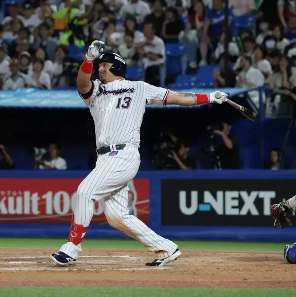 【ヤクルト】オスナが６月２０日以来の６号３ラン「最高のスイングができ、最高の結果になりました」