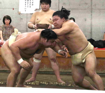 京都出身１９８年ぶり新三役　藤ノ川が連合稽古で１９番　大関・霧島とは８番連続で１勝７敗も「大関と相撲が取れてよかった」
