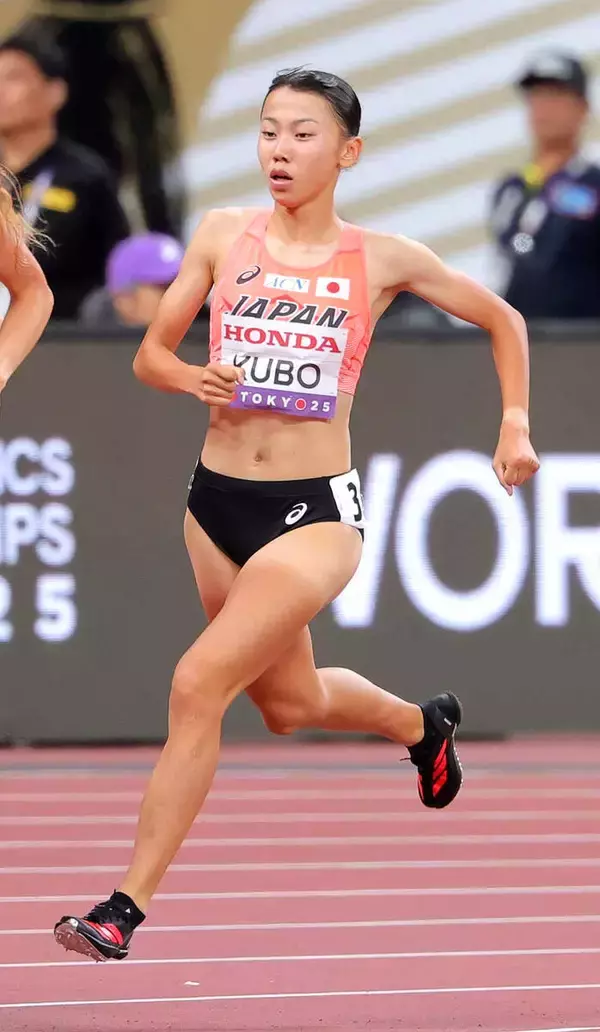 人間力も高い久保凛は、さわやかな笑顔とともに一つ一つの行動で周囲をトリコにする　広告塔としても伸びしろ豊か