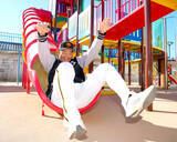 「【巨人】育成・竹下徠空「狭い！」松井蓮太朗「案外怖い」　滑り台に挑戦」の画像1