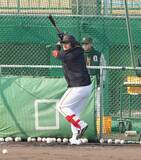 「【巨人】育成・竹下徠空「スイングの軌道の勉強になった」ティマ、フェリスとともに打撃練習」の画像1