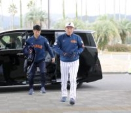 侍ジャパン・井端弘和監督が宮崎合宿第２クール初日を総括「状態は上がっている」非公開練習ではサインプレーなどを確認