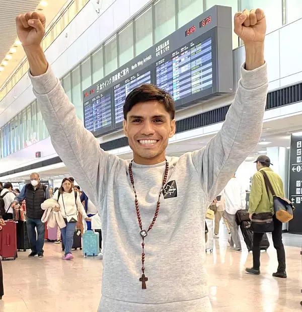 【ボクシング】元世界２階級制覇王者ベドロ・ゲバラが来日 坪井智也の完封宣言に「それは無理だ」