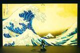 「北斎舞台４・１８日本凱旋『Ｔｈｅ　Ｌｉｆｅ　ｏｆ　ＨＯＫＵＳＡＩ』夜公演“神奈川沖浪裏”撮影可能カーテンコール決定！」の画像1