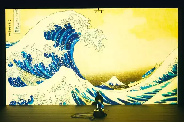 北斎舞台４・１８日本凱旋『Ｔｈｅ　Ｌｉｆｅ　ｏｆ　ＨＯＫＵＳＡＩ』夜公演“神奈川沖浪裏”撮影可能カーテンコール決定！