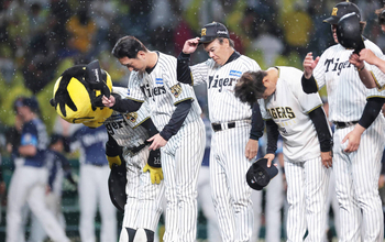 【阪神】藤川球児監督、佐藤輝明のダブルエラーに「全く問題ない。チャージをかけさせているのはこちら」