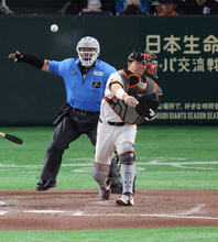 【巨人】大城卓三〝強肩発動〟で二盗阻止　守護神マルティネスを救う