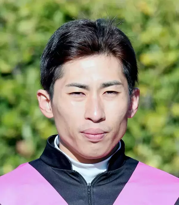 １５日に落馬した際に背部負傷の木幡巧也騎手　１６日は全９鞍で乗り替わり