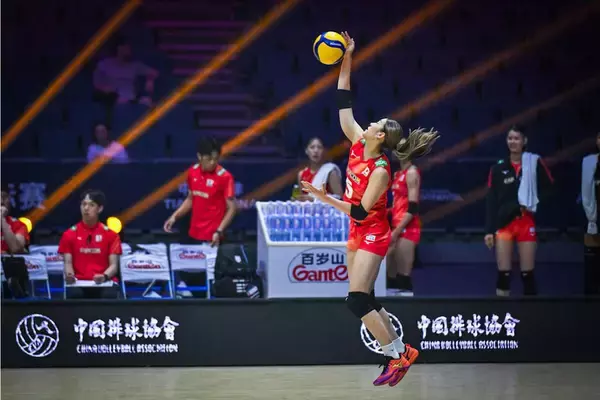 【バレー】日本女子、台湾に３ー０快勝で４大会連続４強入り　ロス五輪まで２勝　エース・佐藤淑乃はレジェンド・国枝慎吾氏金言授かり奮闘