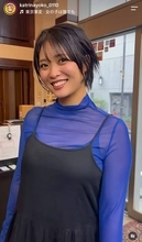山口百恵さんモノマネ芸人　電撃結婚！直筆署名入りで報告「えー！」「おめでとう」カトリーナ陽子＆グリに祝福