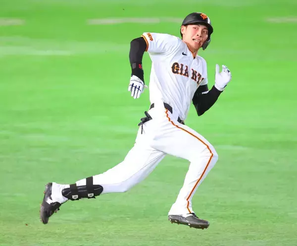 巨人・平山功太、バットをくれた助っ人に感謝「状態がよくなってきた」　左腕キラー体現！広島・玉村から二塁打２本